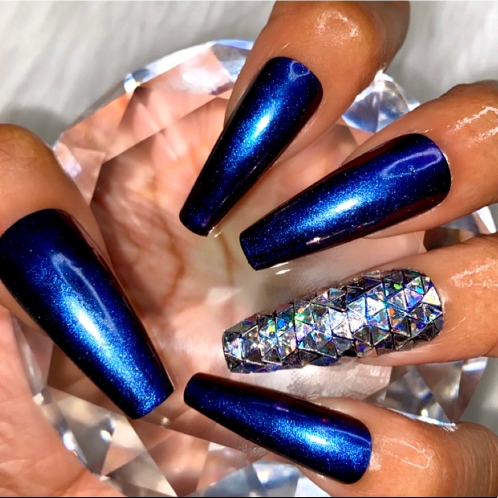 Press on nails💅🏽💙